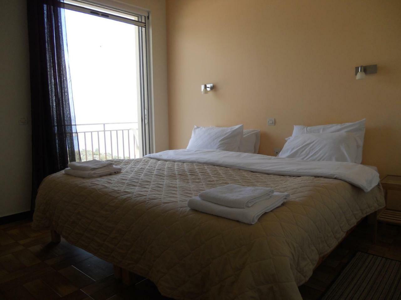 Hotel Milton Mavrovouni  Luaran gambar