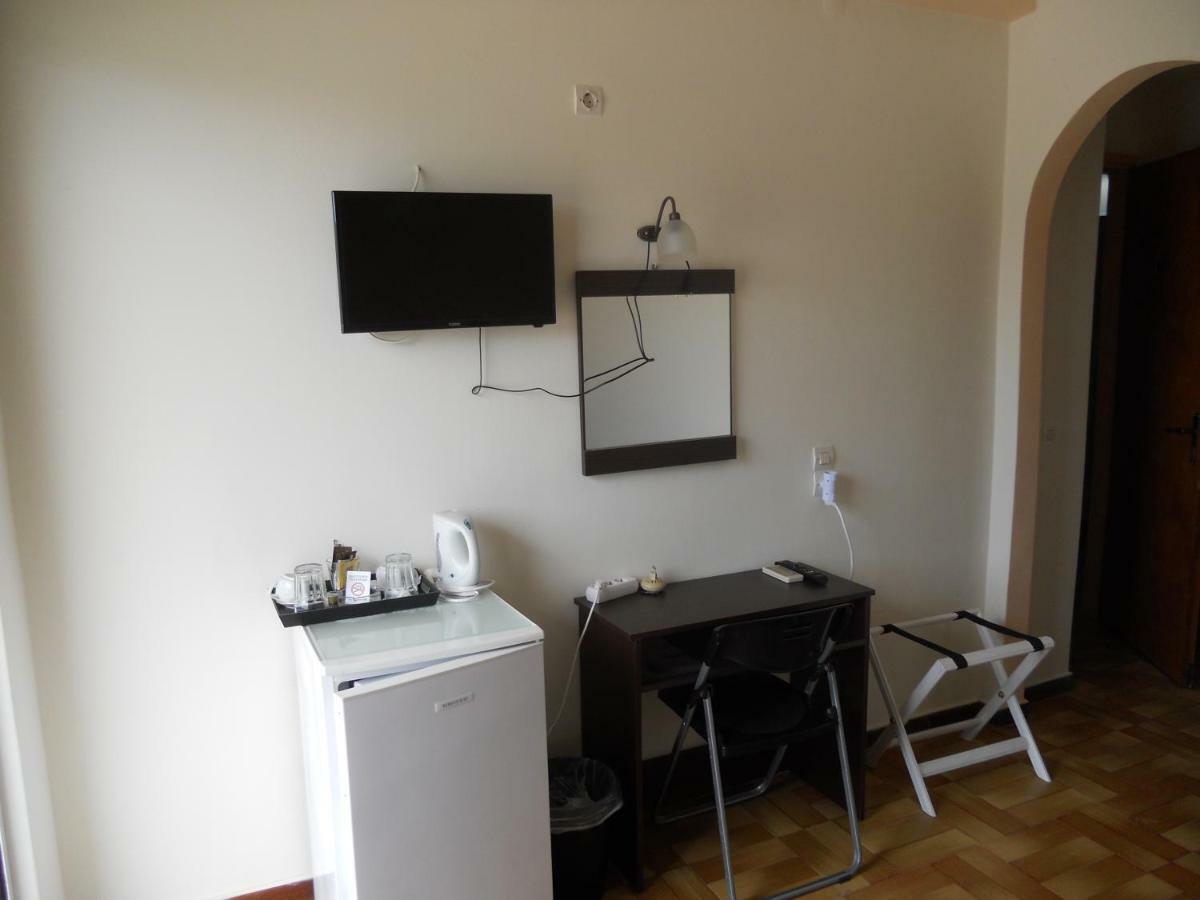 Hotel Milton Mavrovouni  Luaran gambar