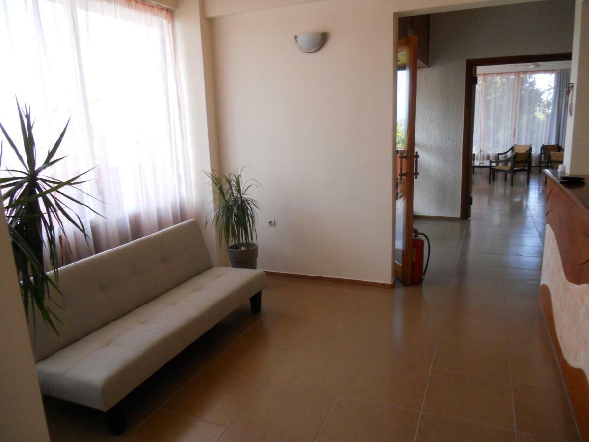 Hotel Milton Mavrovouni  Luaran gambar